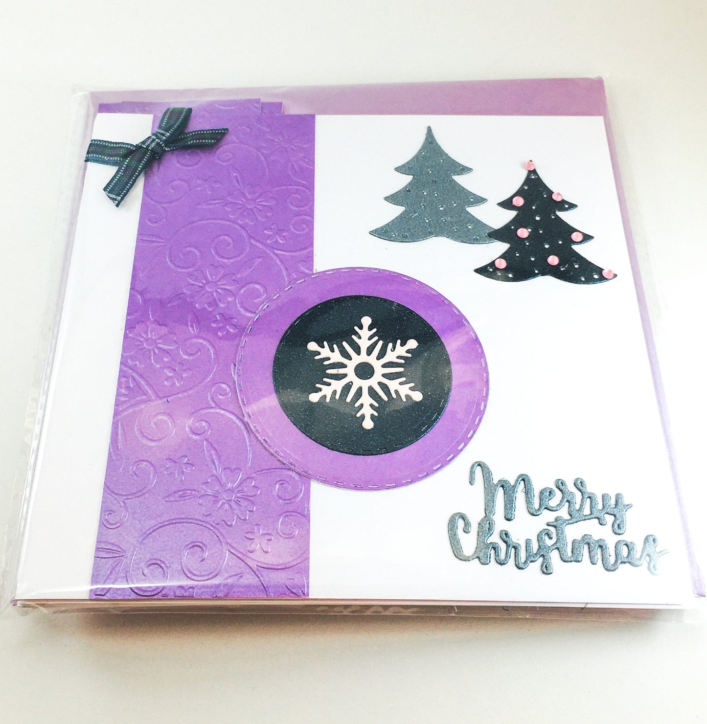 Handmade Christmas Card Kit – Makes 4 DIY Xmas Cards with Envelopes (14 x 15cm)