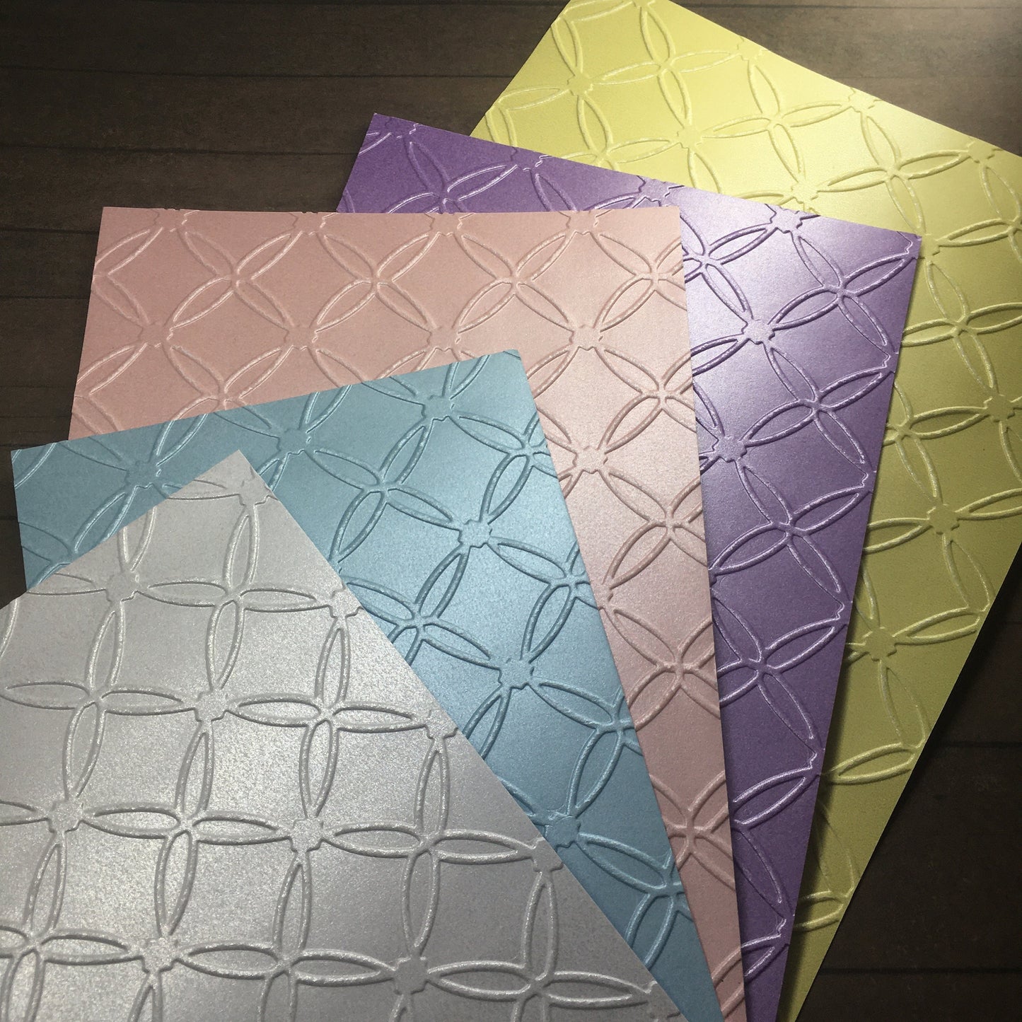 Embossed Pearlised Paper Cards – For Cardmaking, Scrapbooking & Decoration (Multiple Sizes)