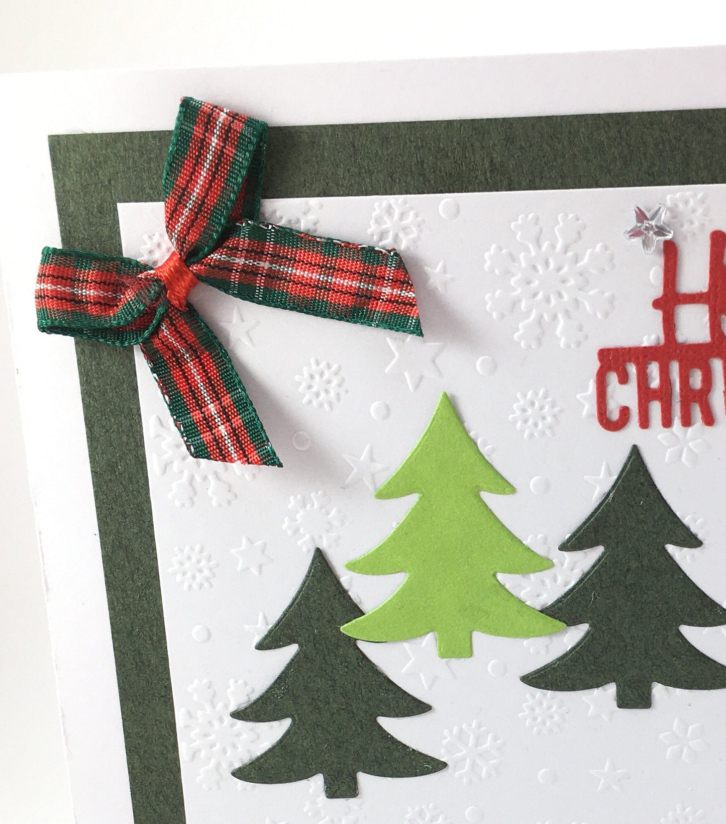 Embossed Christmas Card Making Kit – Makes 4 Handmade Holiday Cards with Envelopes (13.5 x 14.5cm)