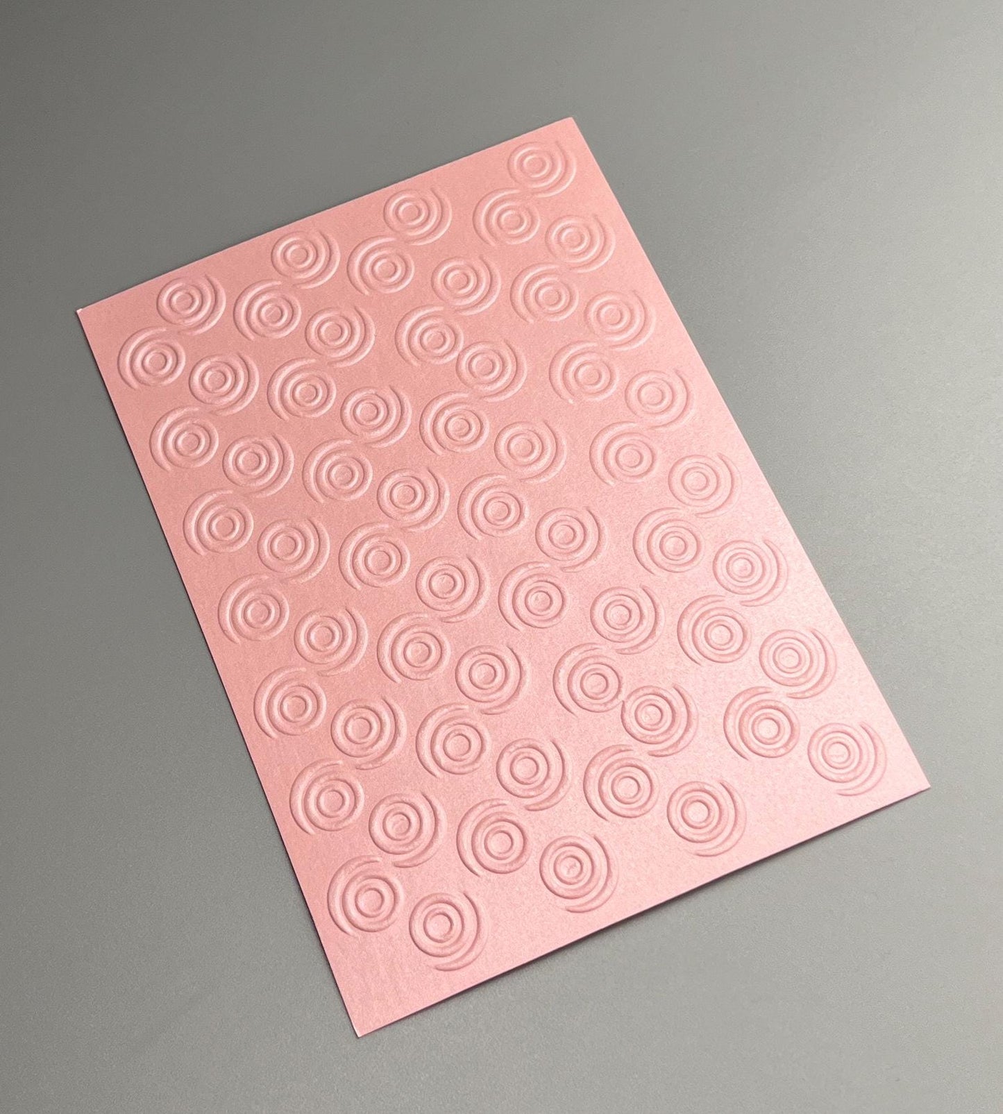 Embossed Circle Pearlised Paper Cards – Components for Handmade Cards (10.5 x 14.5cm)