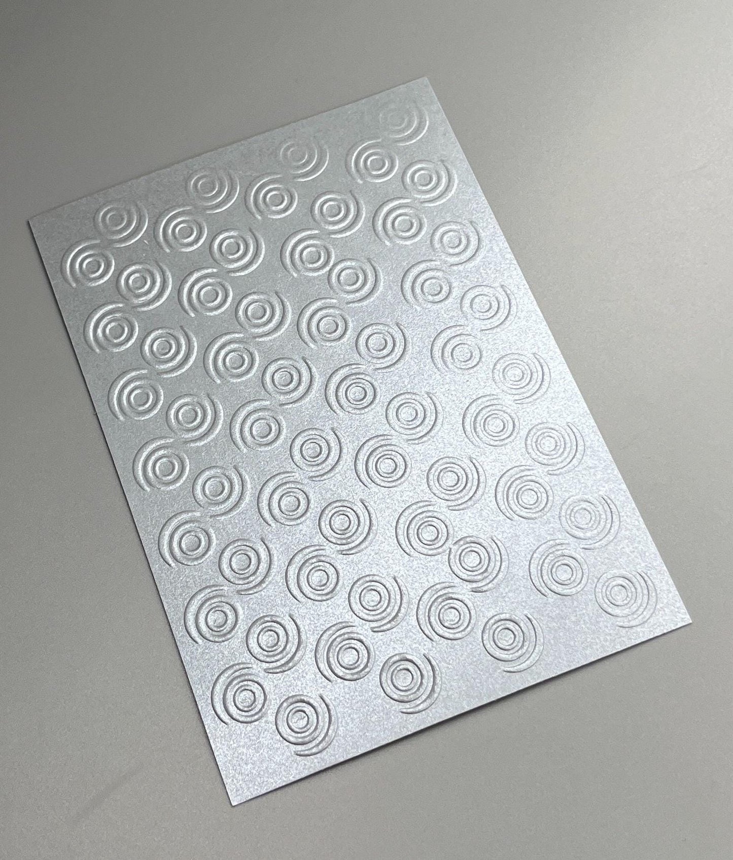 Embossed Circle Pearlised Paper Cards – Components for Handmade Cards (10.5 x 14.5cm)