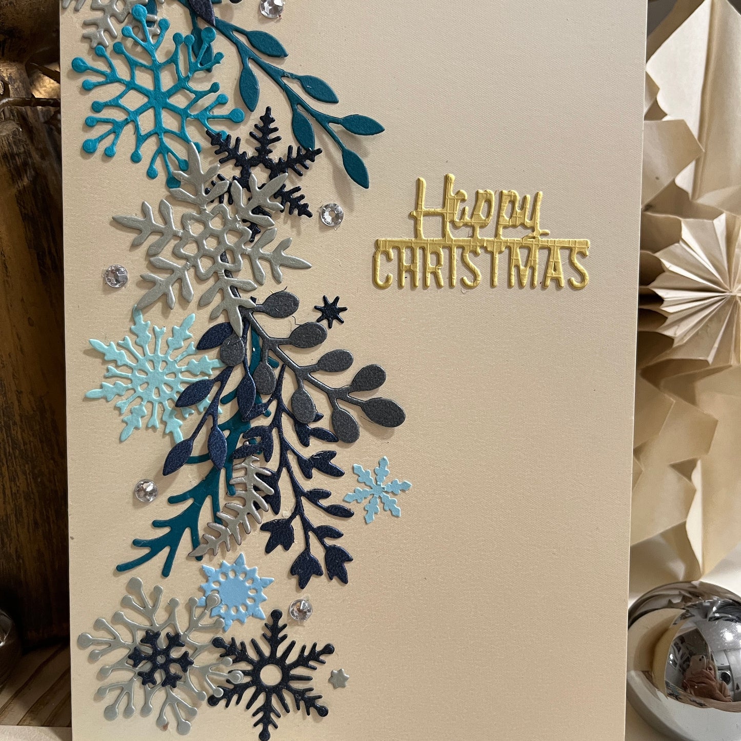 Luxury DIY Christmas Card Making Kit – Embossed Snowflake Cards with Envelopes (5x7")