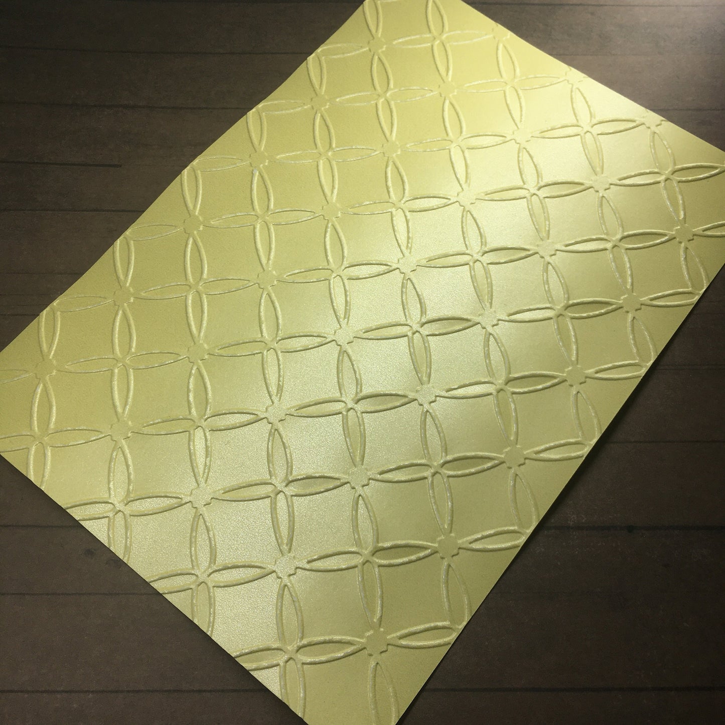 Embossed Pearlised Paper Cards – For Cardmaking, Scrapbooking & Decoration (Multiple Sizes)