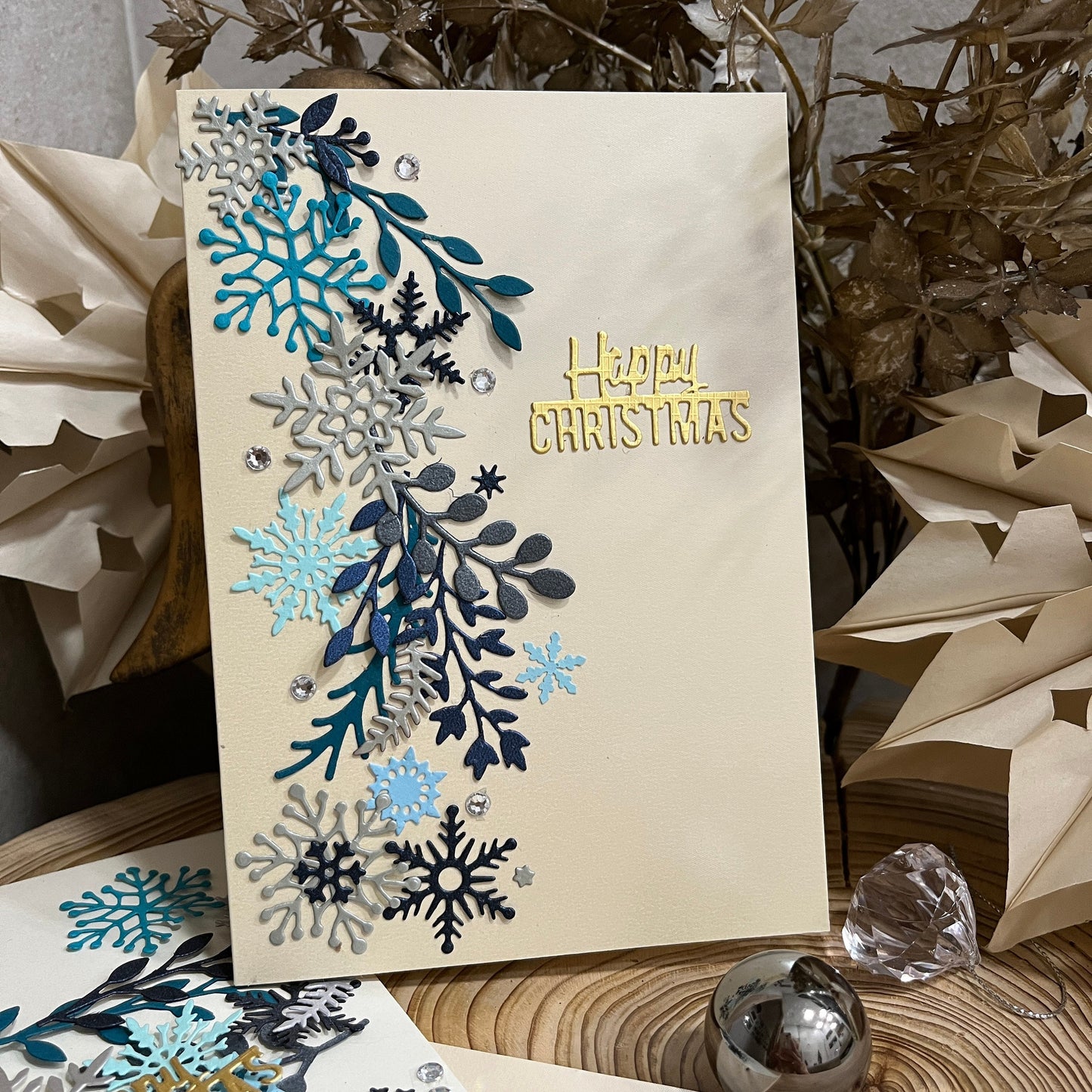Luxury DIY Christmas Card Making Kit – Embossed Snowflake Cards with Envelopes (5x7")