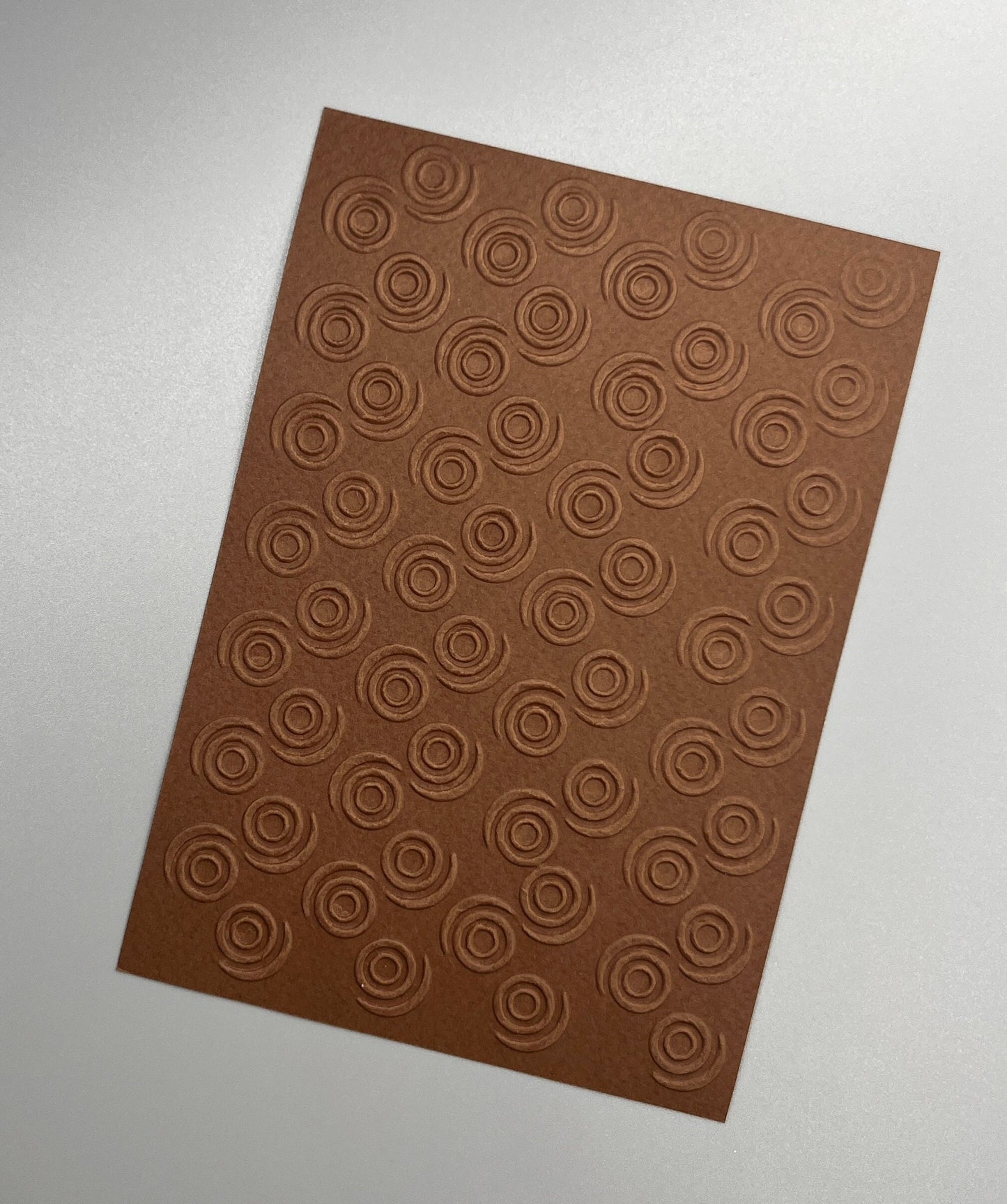 Embossed Circle Paper Cards – Components for Handmade Cards (10.5 x 14.5cm)